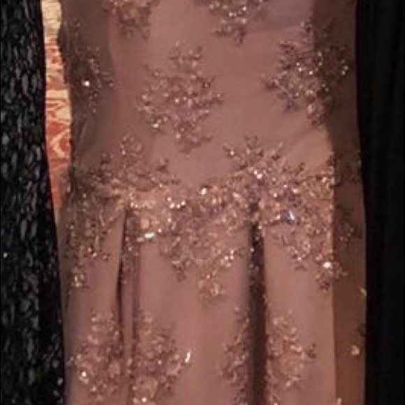 Custom made dress - Picture 5 of 5